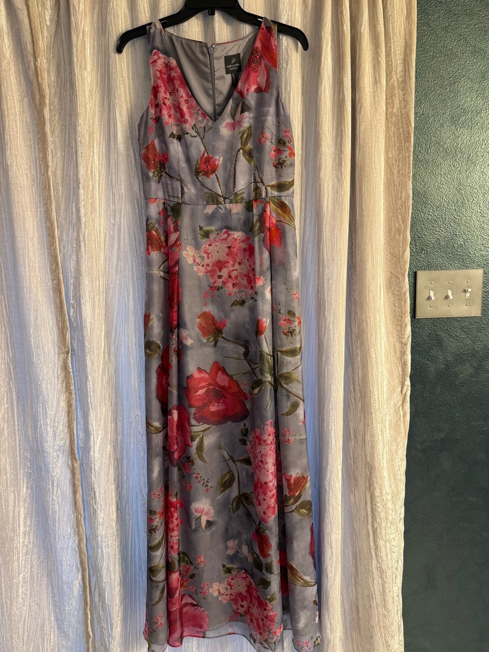 Adrianna Papell gown with pockets, size 6 - Picture 3 of 9